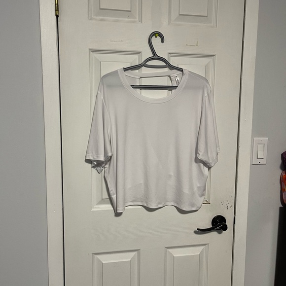 Fabletics Crop Shirt - Picture 1 of 2